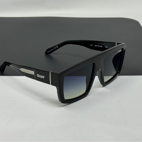Quay australia GET IN LINE Black flat top shield sunglasses - Picture 3 of 12